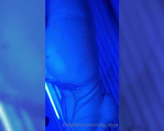 Ruby Onyx aka Ruby_onyx OnlyFans - Waiting for the lights to come on in the tanning machine! Having Internet issues today! This vid