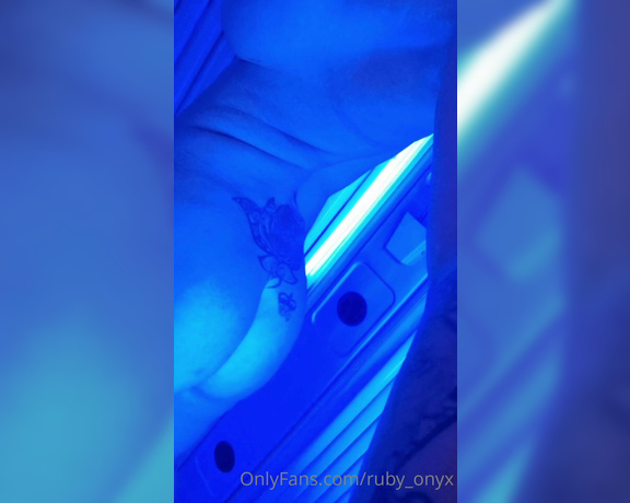 Ruby Onyx aka Ruby_onyx OnlyFans - Waiting for the lights to come on in the tanning machine! Having Internet issues today! This vid