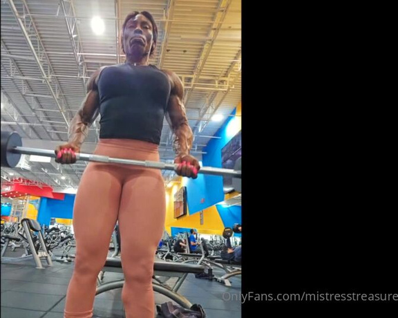 Victoria D aka mistresstreasure - 12-06-2024 OnlyFans Video - when you about that gym life_7