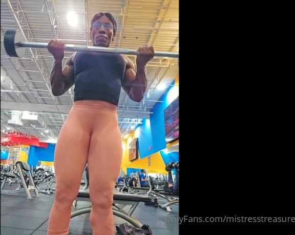 Victoria D aka mistresstreasure - 12-06-2024 OnlyFans Video - when you about that gym life_7