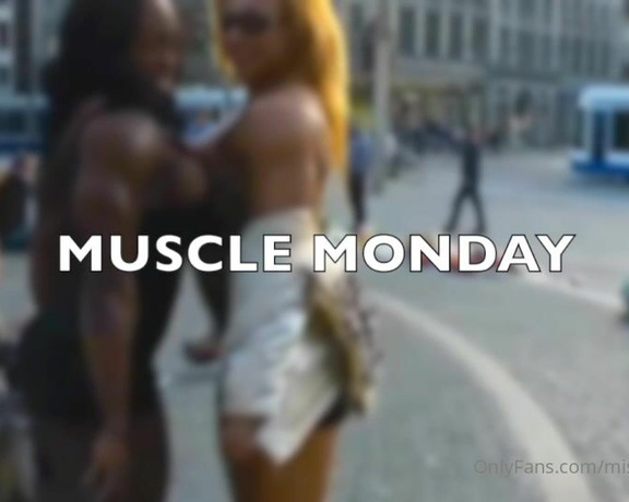 Victoria D aka mistresstreasure - 22-02-2022 OnlyFans Video - MUSCLE MONDAY