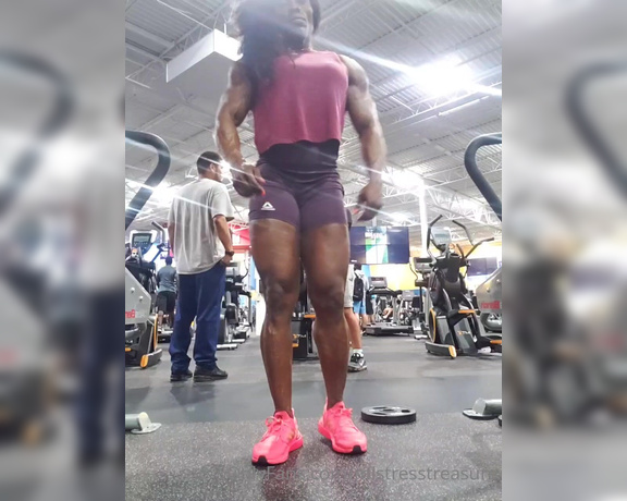 Victoria D aka mistresstreasure - 30-06-2022 OnlyFans Video - Although from this gym fest this is my current standing this