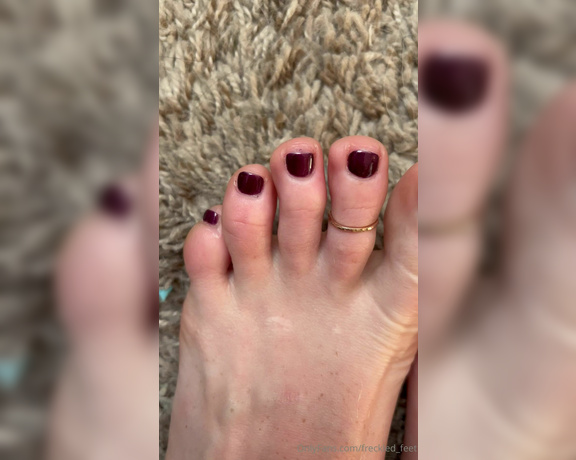 Kinkerbell aka itskinkerbell_feet Foot Fetish - 09-11-2023 OnlyFans Video - My weekweekend was busy AF but here is my pedi reveal  fresh content, coming soon