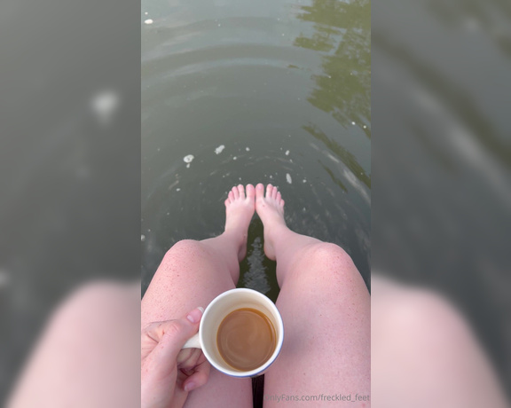 Kinkerbell aka itskinkerbell_feet Foot Fetish - 07-14-2024 OnlyFans Video - A weekend at the lake was just what I needed