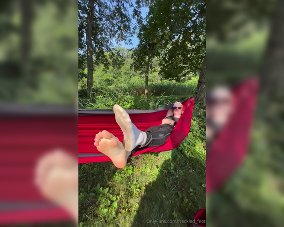 Kinkerbell aka itskinkerbell_feet Foot Fetish - 07-29-2024 OnlyFans Video - Stinky camping socks