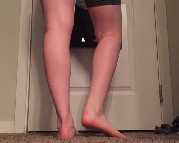 Kinkerbell aka itskinkerbell_feet Foot Fetish - 12-06-2019 OnlyFans Video - Morning routine