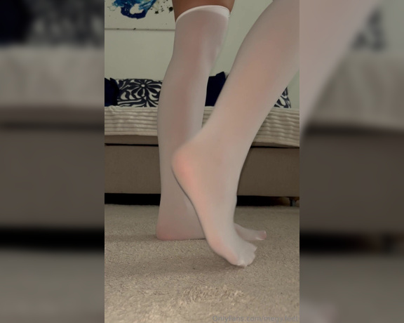 Megy Feet aka megyfeet Foot Fetish - 01-16-2024 OnlyFans Video - Vous aimez les collants blanc Do you like White tight