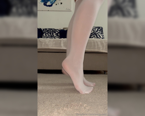 Megy Feet aka megyfeet Foot Fetish - 01-16-2024 OnlyFans Video - Vous aimez les collants blanc Do you like White tight