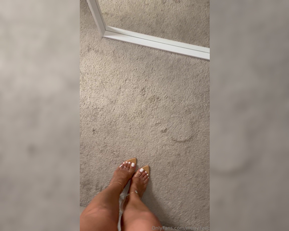 Megy Feet aka megyfeet Foot Fetish - 05-01-2024 OnlyFans Video - Bonne nuit