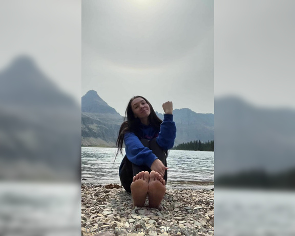 Nicole the Divine aka nicolethedivine Foot Fetish - 08-23-2023 OnlyFans Video - Happy I can now say Ive done a 7 mile hike So tiring but so worth