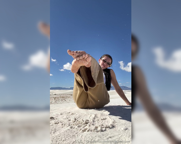 Nicole the Divine aka nicolethedivine Foot Fetish - 10-26-2023 OnlyFans Video - Would you lick the sand off them