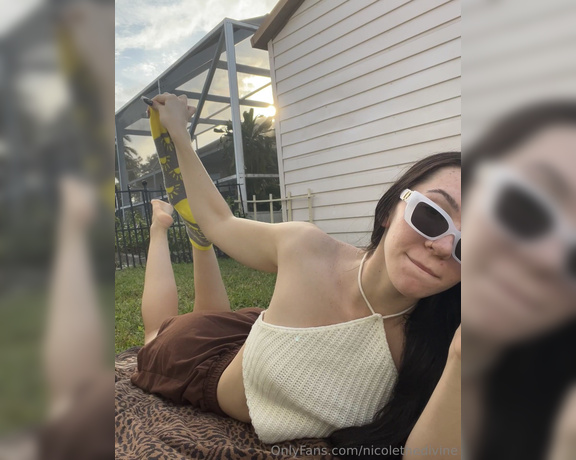 Nicole the Divine aka nicolethedivine Foot Fetish - 12-13-2023 OnlyFans Video - My backyard is so relaxing