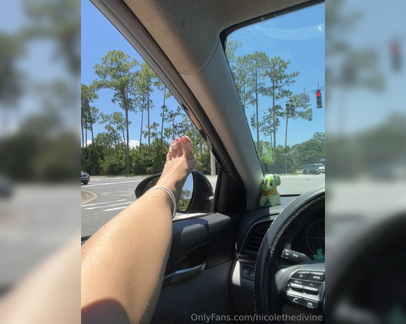 Nicole the Divine aka nicolethedivine Foot Fetish - 07-08-2024 OnlyFans Video - Must be the people in the cars around me lucky day   I love driving