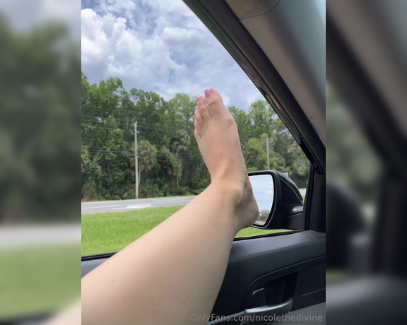 Nicole the Divine aka nicolethedivine Foot Fetish - 07-18-2024 OnlyFans Video - Love love loveeee driving barefoot