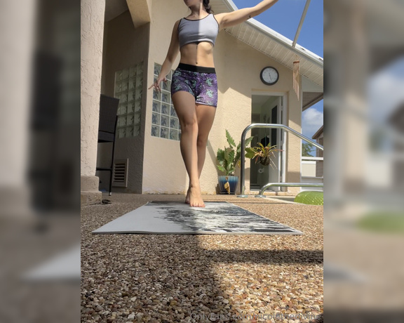 Nicole the Divine aka nicolethedivine Foot Fetish - 09-21-2024 OnlyFans Video - Love getting some fresh air while I get a good stretch in