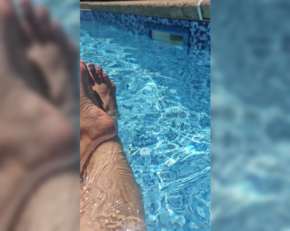 Nyx the Goddess aka nyxnoise Foot Fetish - 07-08-2024 OnlyFans Video - how many pieces of clothing do you think Im wearing in this pool rn