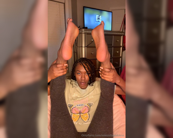 Pretty Solez aka solezofagoddess Foot Fetish - 04-08-2024 OnlyFans Video - Goddess Pretty Soul and her Pretty Soles