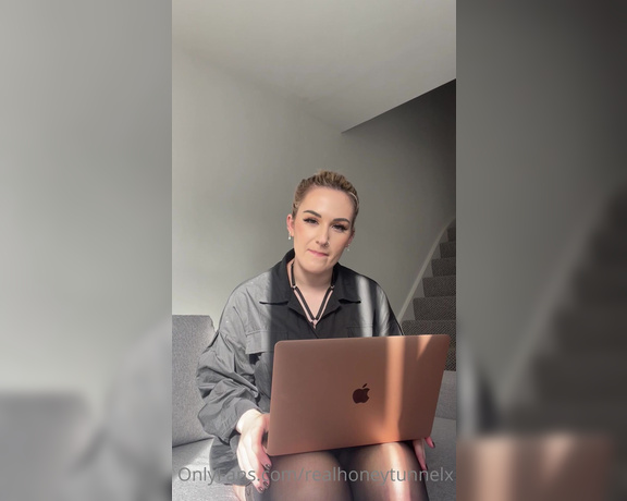 Realhoneytunnelx aka realhoneytunnelx Findom - 11-04-2021 OnlyFans Video - Welcome to your first sex therapy session with DR H