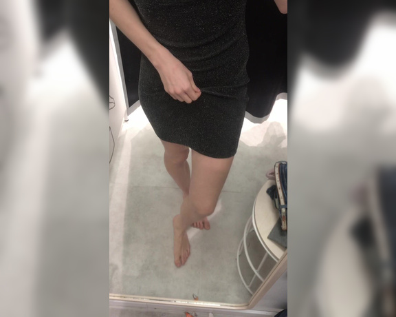 Red  Queen aka red_queen_94 Femdom - 12-22-2019 OnlyFans Video - Trying on mini dresses that youd actually love to reimburse