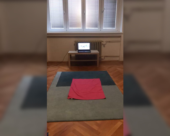 Red  Queen aka red_queen_94 Femdom - 01-18-2020 OnlyFans Video - Me doing yoga