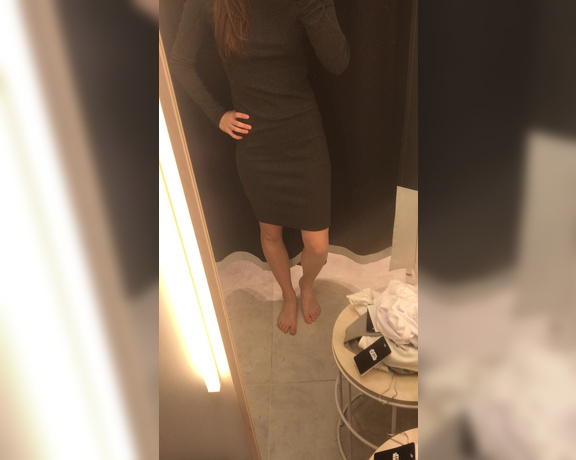 Red  Queen aka red_queen_94 Femdom - 12-14-2019 OnlyFans Video - A sneak peek into a fitting room