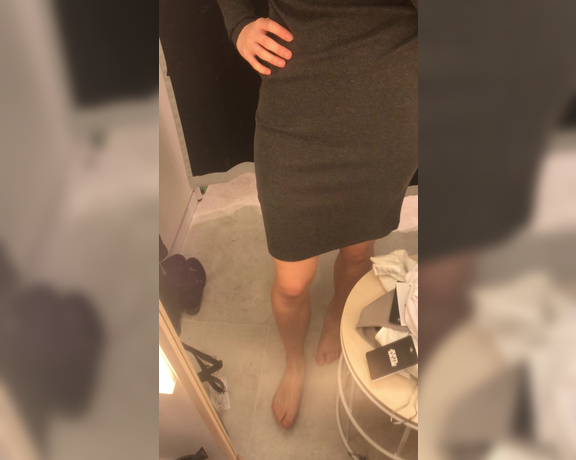 Red  Queen aka red_queen_94 Femdom - 12-14-2019 OnlyFans Video - A sneak peek into a fitting room