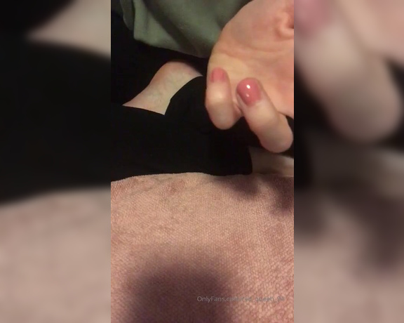 Red  Queen aka red_queen_94 Femdom - 03-21-2020 OnlyFans Video - Doing my nails