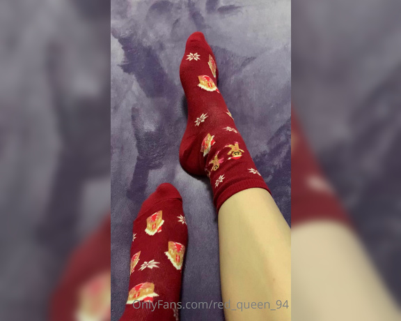 Red  Queen aka red_queen_94 Femdom - 12-10-2020 OnlyFans Video - My xmas feet