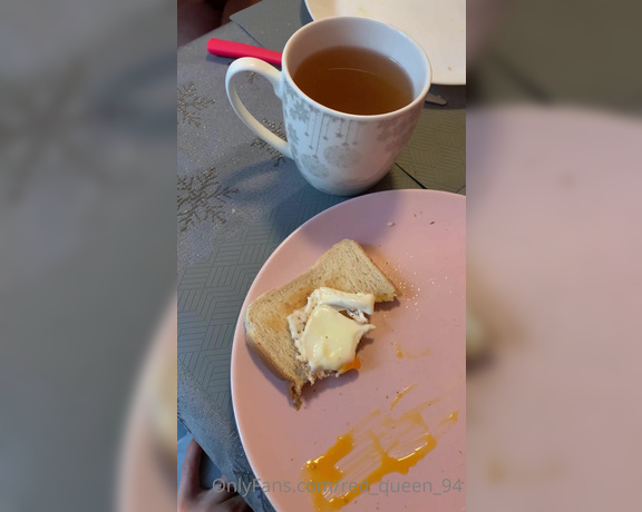 Red  Queen aka red_queen_94 Femdom - 01-09-2021 OnlyFans Video - My cucky cooked breakfast for me Only leftovers for him