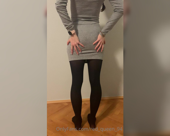 Red  Queen aka red_queen_94 Femdom - 11-21-2021 OnlyFans Video - Nylons weather is my favourite weather