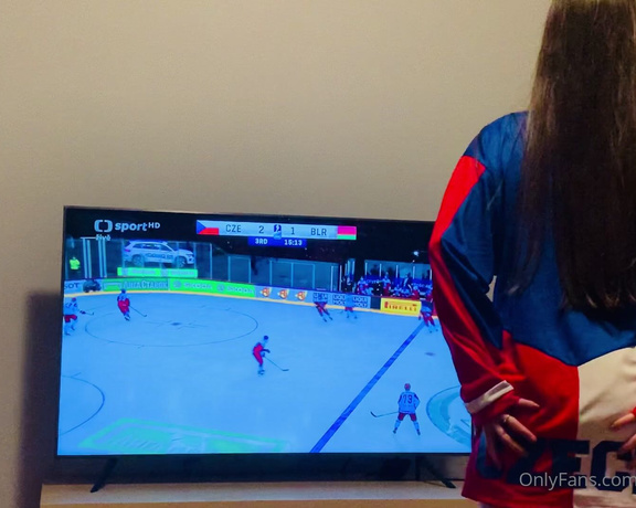 Red  Queen aka red_queen_94 Femdom - 05-24-2021 OnlyFans Video - Would you like to watch hockey with me Scored 3 goals  I want one tip