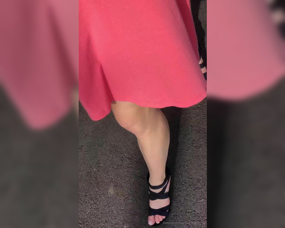 Red  Queen aka red_queen_94 Femdom - 04-18-2020 OnlyFans Video - Walking in my heels