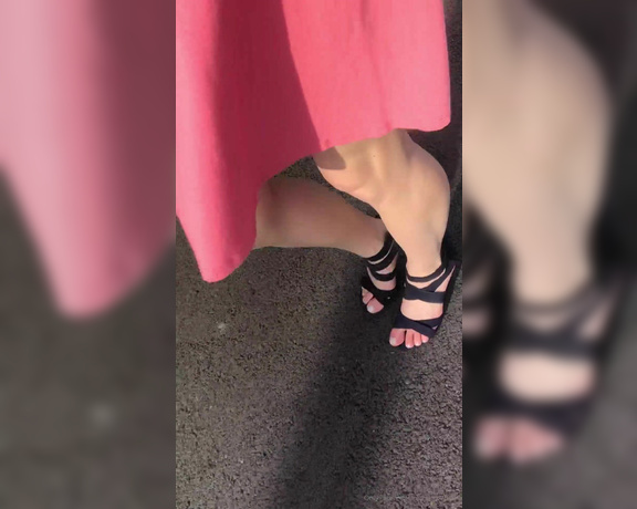 Red  Queen aka red_queen_94 Femdom - 04-18-2020 OnlyFans Video - Walking in my heels