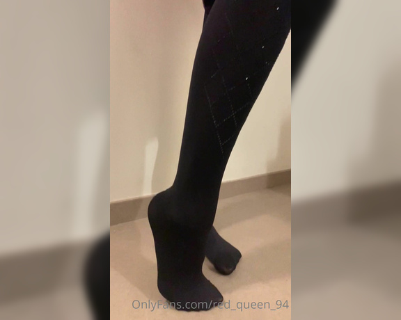 Red  Queen aka red_queen_94 Femdom - 11-29-2022 OnlyFans Video - I can see you are trapped My feet or my ass control your mind