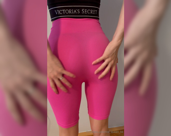 Red  Queen aka red_queen_94 Femdom - 08-25-2024 OnlyFans Video - Getting ready to go to the gym How do you like my outfit