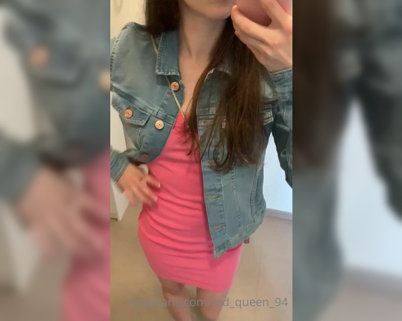 Red  Queen aka red_queen_94 Femdom - 06-10-2020 OnlyFans Video - OOTD Am I hot Or am I hot