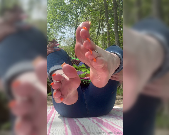 PAWS and KLAWS aka paws_and_klaws Foot Fetish - 05-01-2024 OnlyFans Video - Leaked paws_and_klaws 45996