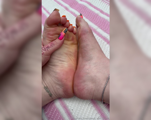 PAWS and KLAWS aka paws_and_klaws Foot Fetish - 05-04-2024 OnlyFans Video - Cum catchers