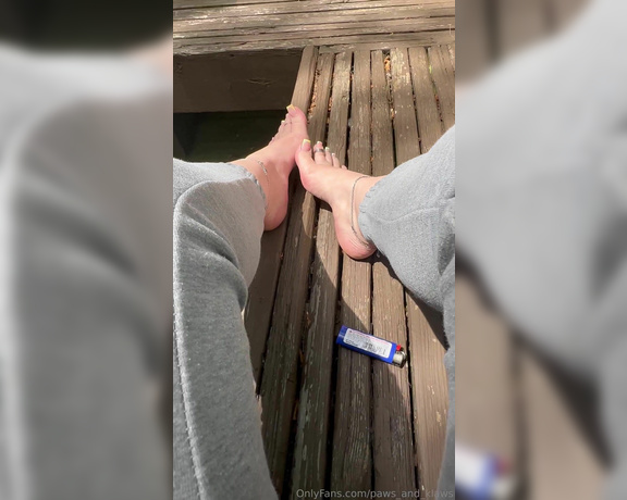 PAWS and KLAWS aka paws_and_klaws Foot Fetish - 05-23-2024 OnlyFans Video - On my lunch break amp figured yall should see the new pedi first  This is