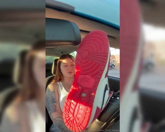 PAWS and KLAWS aka paws_and_klaws Foot Fetish - 07-12-2024 OnlyFans Video - Do you like when I wear sneakers with no socks My feet get so sweaty