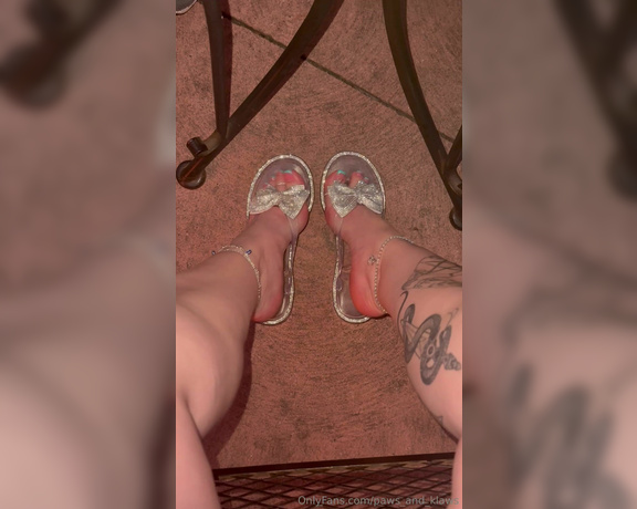 PAWS and KLAWS aka paws_and_klaws Foot Fetish - 07-17-2024 OnlyFans Video - POV you take Ms