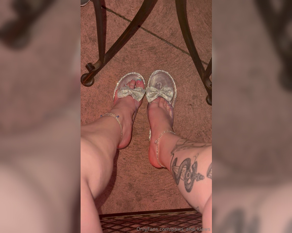 PAWS and KLAWS aka paws_and_klaws Foot Fetish - 07-17-2024 OnlyFans Video - POV you take Ms