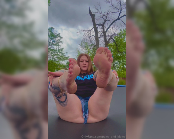 PAWS and KLAWS aka paws_and_klaws Foot Fetish - 07-09-2024 OnlyFans Video - Stroke that dick to these pretty feet while I chill on my trampoline amp smoke my