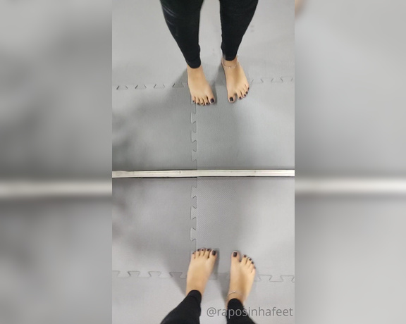 Raposinha Feet aka raposinhafeet Foot Fetish - 11-20-2020 OnlyFans Video - Queria estar embaixo esses pés né  You wanted to be under those feet, right