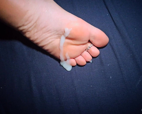 Raposinha Feet aka raposinhafeet Foot Fetish - 11-09-2021 OnlyFans Video - Solinha gozada em 4K, eu sei que você gosta e até tem vontade de lamber