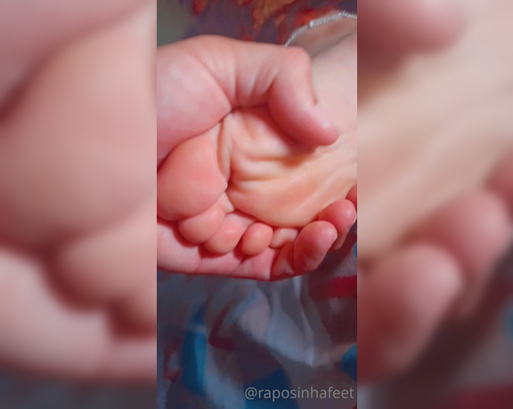 Raposinha Feet aka raposinhafeet Foot Fetish - 01-25-2022 OnlyFans Video - Tenho certeza que você já teve vontade de fazer isso com alguém  8 vídeos _