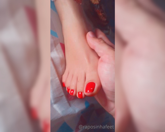 Raposinha Feet aka raposinhafeet Foot Fetish - 01-25-2022 OnlyFans Video - Tenho certeza que você já teve vontade de fazer isso com alguém  8 vídeos _