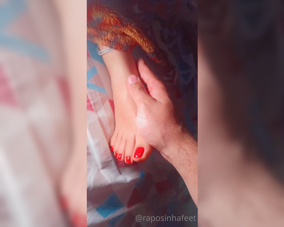 Raposinha Feet aka raposinhafeet Foot Fetish - 01-25-2022 OnlyFans Video - Tenho certeza que você já teve vontade de fazer isso com alguém  8 vídeos _