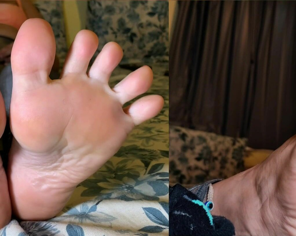 Raposinha Feet aka raposinhafeet Foot Fetish - 03-01-2023 OnlyFans Video - Brincando de abrir os dedinhos do pé em alta resolução e com dois ângulos pra você