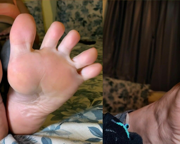 Raposinha Feet aka raposinhafeet Foot Fetish - 03-01-2023 OnlyFans Video - Brincando de abrir os dedinhos do pé em alta resolução e com dois ângulos pra você